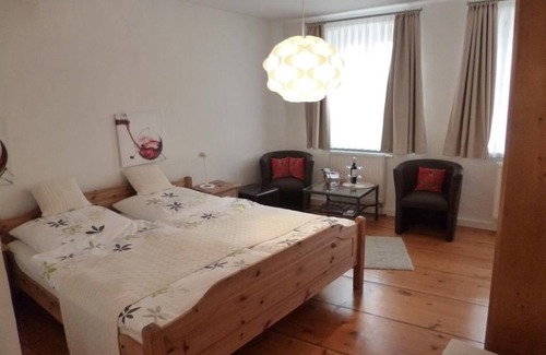 Weisenheim am Berg Cama Y Desayuno | Habitación Doble - Alter Winzerhof - Pensión