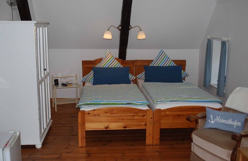Langenhorn Cama Y Desayuno | Double room from 2 nights - Pension - Hotel (garni) ALTES PASTORAT