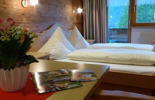 Obsteig Cama Y Desayuno | Habitación doble "Grünberg" con sala de estar - Pensi��n Alpenhof - Pensión de bienestar