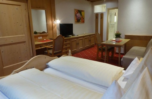 Obsteig Cama Y Desayuno | Habitación doble "Grünberg" con sala de estar - Pensi��n Alpenhof - Pensión de bienestar