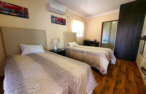 Mahikeng Casa | Double Room in cosy Guesthouse, one of the select guesthouses in Mahikeng ! in Mahikeng