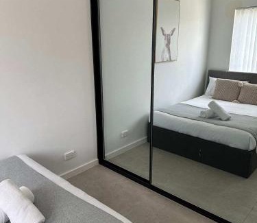 Guildford West Casa | Double Room in Guildford West - Near Parks & Eateries - Explore with Ease - Shared Bathroom