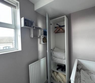 Kentish Town Casa | Double room in London Penthouse Homestay