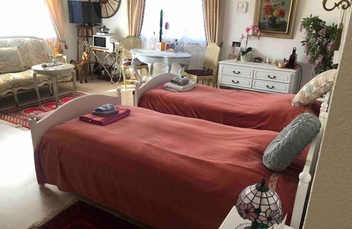 Brugg Casa | Double room in nice house near the forest (basement floor)