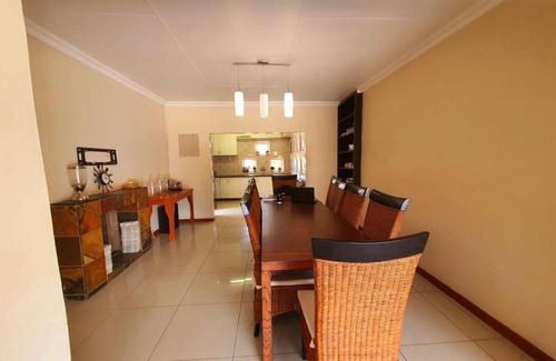 Mahikeng Casa | Double Room in one of the select guesthouses in Mahikeng