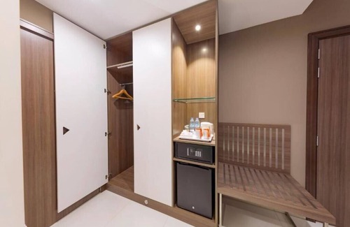 Dafan Al Nakheel Apartamento | Double Room Near Al Naeem Mall by E R