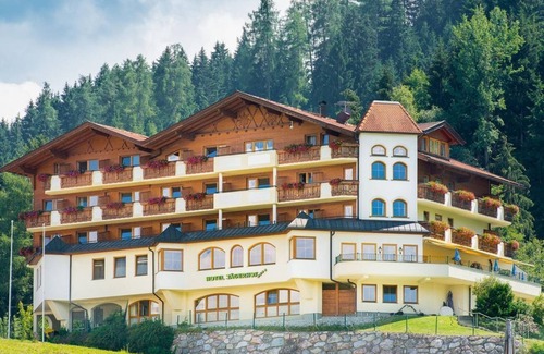 Kolsassberg Cabaña | Double room next door - Hotel Pension Jägerhof KG