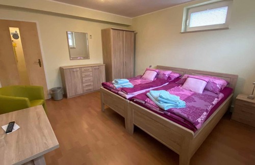 Dreiheide Apartamento | Habitación doble - Pension Kristen En las alturas del monumento Süptitzer