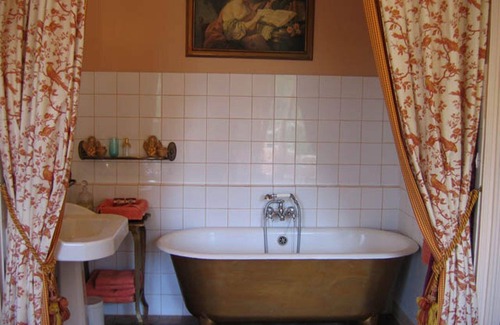Suevres Cama Y Desayuno | Habitacion Doble-Baño Privado-Vista al Jardín-Sévigné