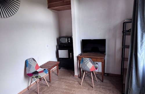 Orcines Apartamento | Habitacion Doble-Queen-Baño privado con ducha-Vista a la Montana