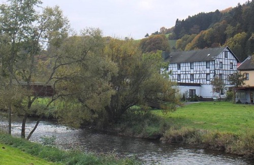 Waldbreitbach Apartamento | Double room (room no. 2) - Nassen's Mühle - Restaurant & Pension
