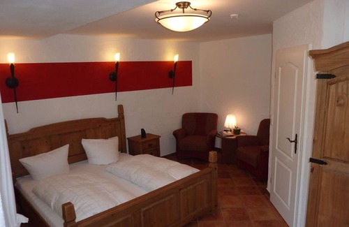 Burg-Kauper Apartamento | Double room, shower/toilet, breakfast - To the snake king