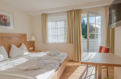 Haus im Ennstal Cabaña | Double room standard half board - Cafe Pension Kitzer