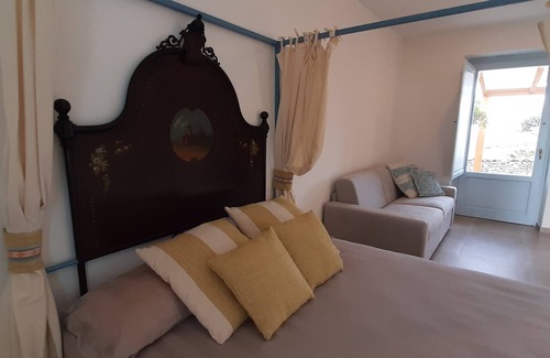 Stintino Cama Y Desayuno | Double room with kitchenette and private sea view terrace