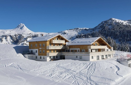 Damuels Casa | Double room with balcony - Aparthotel Garni Schönblick