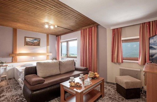 Maurach Casa | Double room with extra bed - Alpenhotel Edelweiss