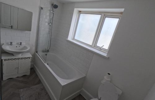 Portsmouth Casa | Double Room With Gym Access