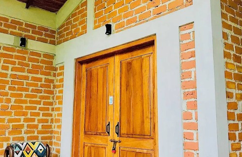 Mallawapitiya Villa | Double Room with Balcony - THE HIDEOUT KURUNEGALA