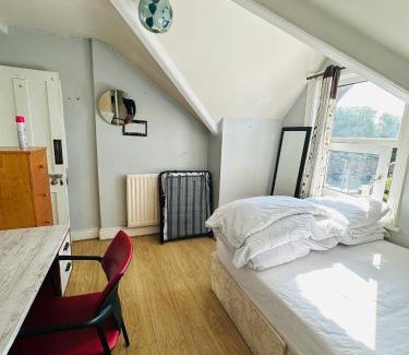 Poole Apartamento | Double Room with share