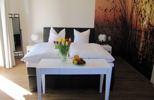 Nonnenhorn Apartamento | Double room with sofa bed