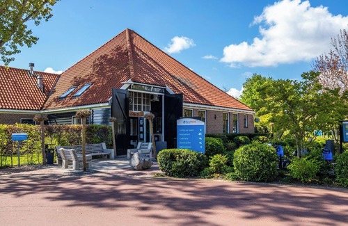 Velsen-Zuid Casa | Double room with terrace