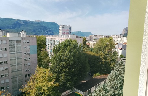 Secteur 4 Apartamento | Double room with WIFI