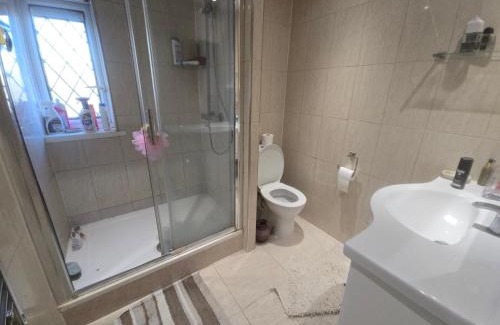 Slough Casa | Double Rooms House Share in Slough