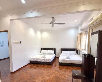 Taman Kota Laksamana Casa | Double Storey 4 room - Walk to Jonker Street #9pax