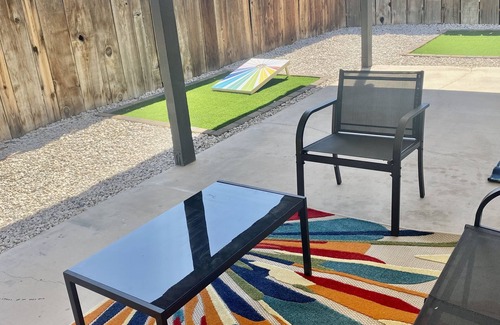 Yuma Casa | Double the Space- 5 bd/4 bath with POOL