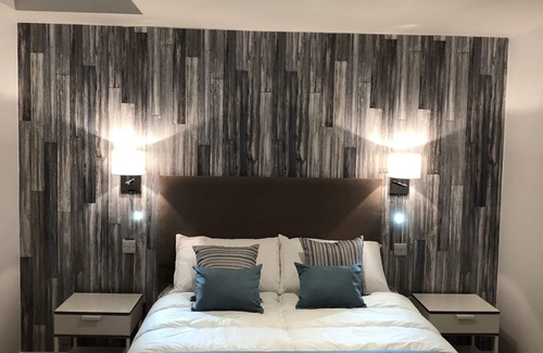 Woolbeding Apartamento | Single Storey-Apartamento-Baño con ducha