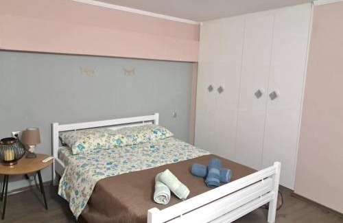 Pyrgos Apartamento | Double-V apartment