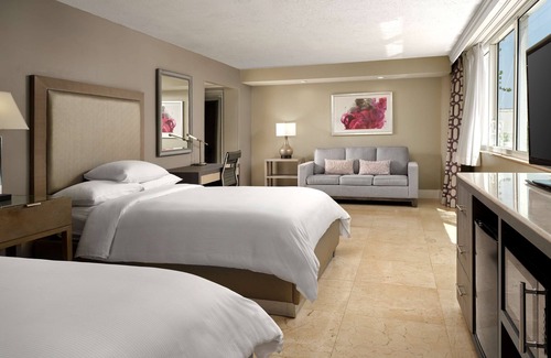 Downtown Miami Hotel | DoubleTree by Hilton Grand Hotel Biscayne Bay