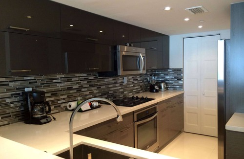 Downtown Miami Hotel | DoubleTree by Hilton Grand Hotel Biscayne Bay