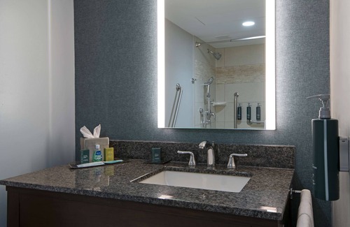 City Centre Hotel | Doubletree by Hilton Hotel Kamloops