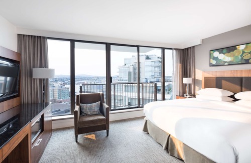 Downtown Victoria Hotel | DoubleTree by Hilton Hotel & Suites Victoria