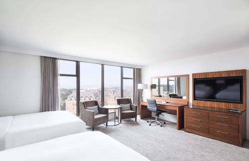Downtown Victoria Hotel | DoubleTree by Hilton Hotel & Suites Victoria