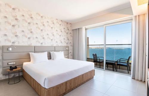 Qawra Complejo | DoubleTree by Hilton Malta