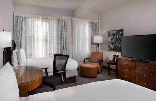 Downtown Memphis Hotel | DoubleTree by Hilton Memphis Downtown