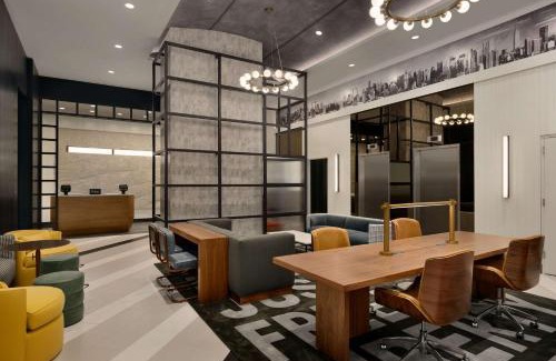 Stone Street Historic District Hotel | DoubleTree by Hilton New York Downtown