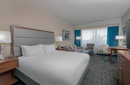 West Palm Beach Hotel | DoubleTree by Hilton Hotel West Palm Beach Airport