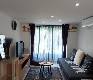 Agen Apartamento | Douce Escale - Agen sud, T2, RDJ, clim réversible, proche ENAP