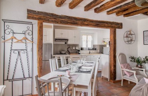 Isles-les-Villenoy Casa | 70 m² Casa ∙ 2 habitaciones ∙ 4 personas