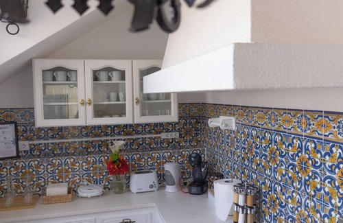 Vila Nova de Gaia Casa | Douro Garden & Rooftop Home - With Quick Access to Porto's World Heritage Sites