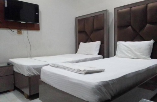 Lahore Casa | Dove Inn Hotel Muslim Town Branch