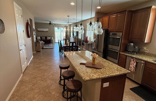 Dove Mountain Casa | Dove Mountain Perserve, dog friendly home.