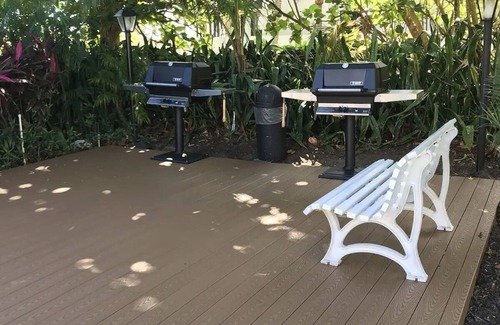 Jog Road Condominio | Dover House on the Atlantic Ocean Sun washed beaches are right at your doorstep.