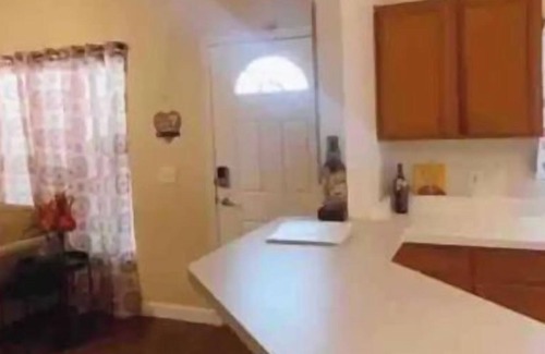 Port Tampa City Casa | Down By the Bay, 1mile to beach, 2 miles to McDill AFB