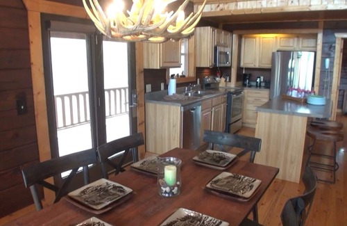 Gatlinburg - Pigeon Forge Cabina | Down by the Water