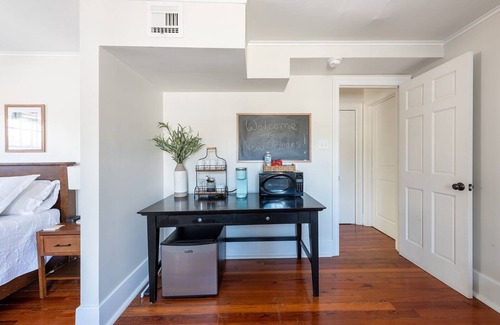 East Carrollton Apartamento | Down the Block from Tulane- Uptown