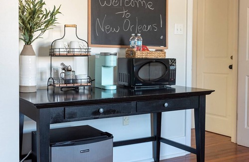 East Carrollton Apartamento | Down the Block from Tulane- Uptown